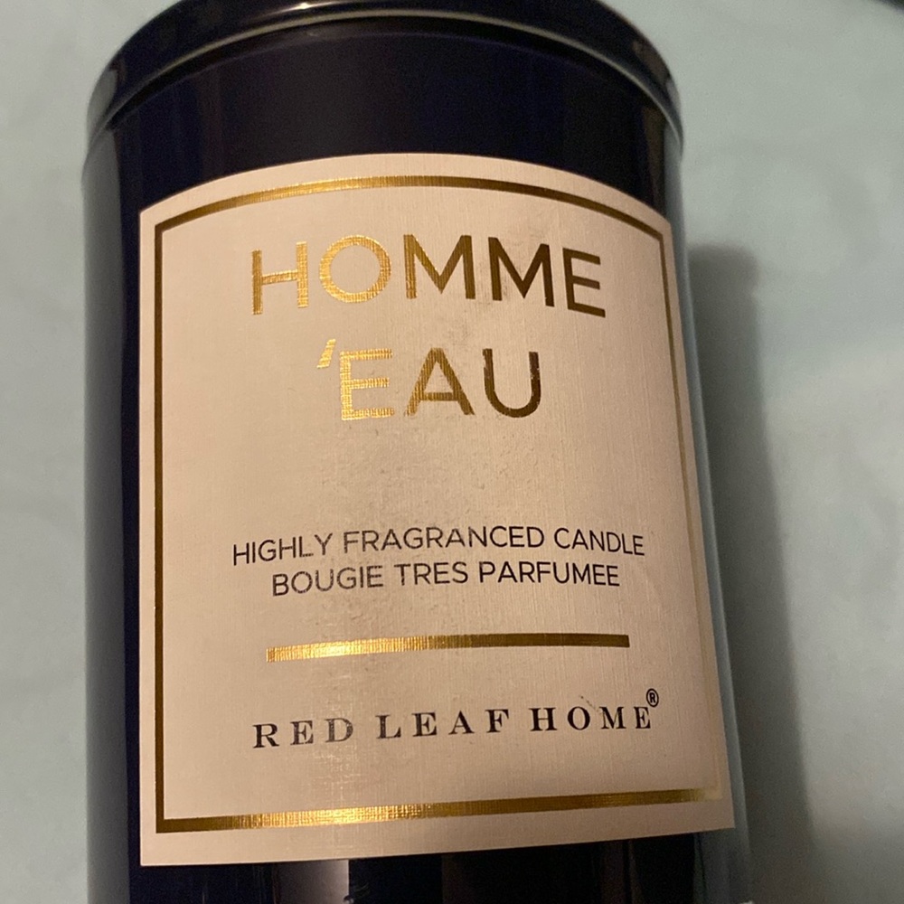 Homme Eau Red Leaf Home Scented Candle